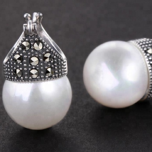 Pearl earring - Picture 3 of 6